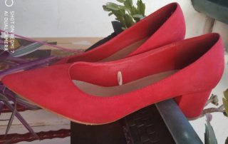 Zapatos de tacón rojos