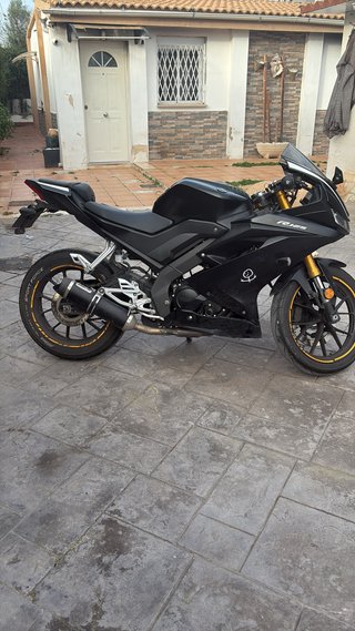 Yamaha YZF R125 Negra