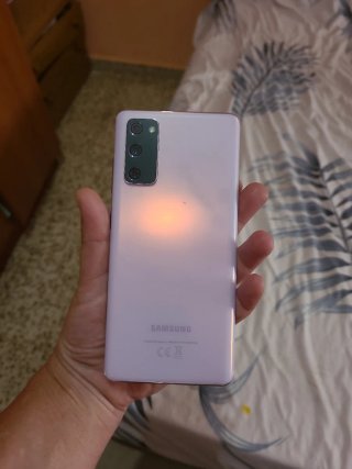 Samsung Galaxy S20 FE Viola