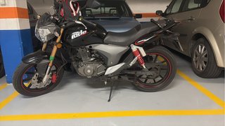 Moto 125cc Negra