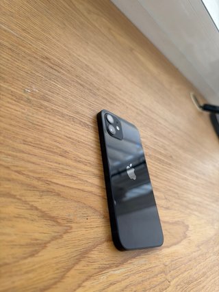 iPhone 12 Negro Seminuevo Con funda gratis