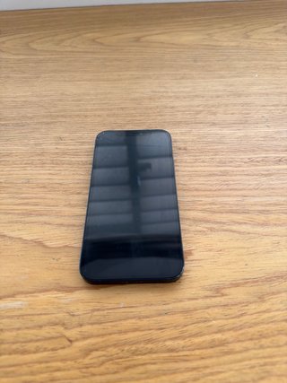 iPhone 12 Negro Seminuevo Con funda gratis