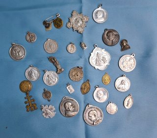 Lote religioso antiguo 28 piezas