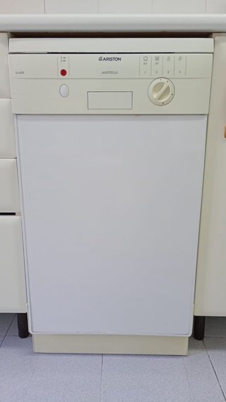 Lavavajillas Ariston 45cm LS 4510