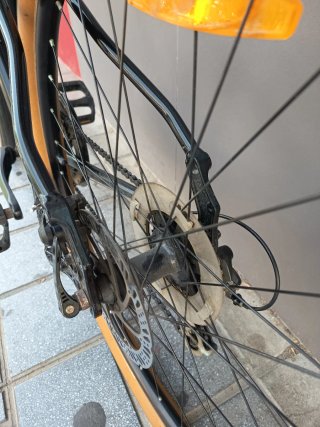 Bicicleta Kona de Aluminio