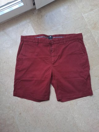 Pantalón corto chino DC rojo