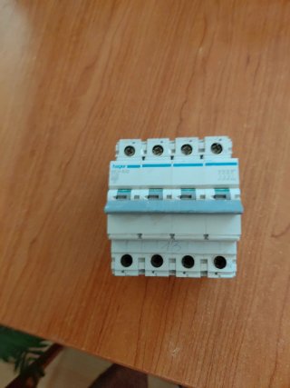 Magnetotérmico Hager MCA 632