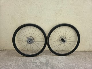 Ruedas Carretera Mérida Expert bujes Novatec 11v