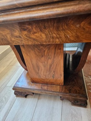 Mesa de comedor extensible de madera y cristal