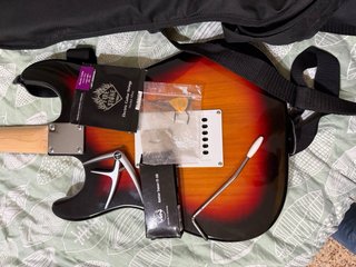 Guitarra Eléctrica Sunburst
