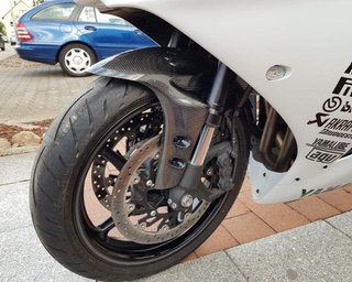 GUARDABARROS DELANTERO CARBONO YAMAHA R6 R1 MT10