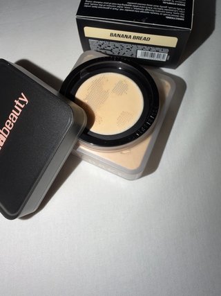 Huda Beauty Easy Bake Cipria Banana Bread