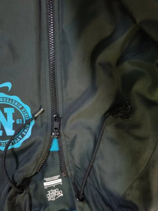 Sudadera Nike con capucha y logo