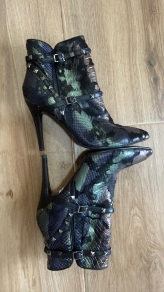 Botines Alma en Pena Negro/Verde Tachuelas