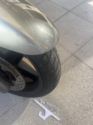 Yamaha Xmax 250 gris 11.000 km