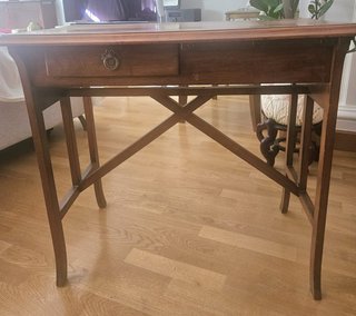Mesa escritorio antigua restaurada – Pieza única