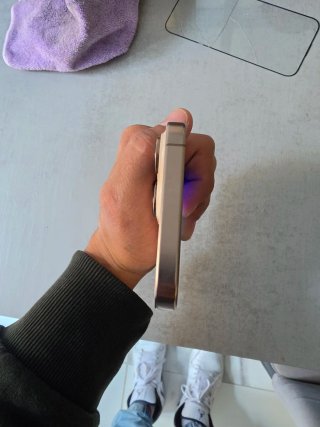 iPhone 16 Pro Max Dorado