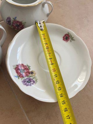 Juego de té de porcelana con flores