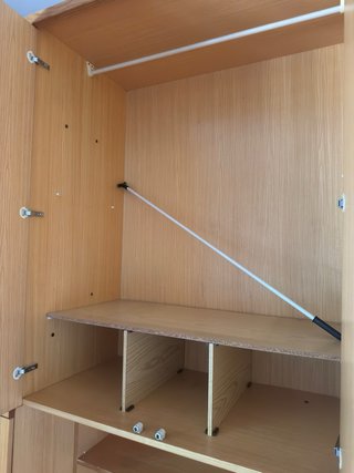 Armadio con cassettiera e vani a giorno