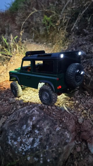 Land Rover Defender RC Escala