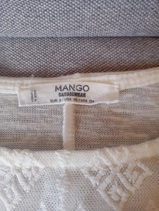 Top blanco encaje con flecos