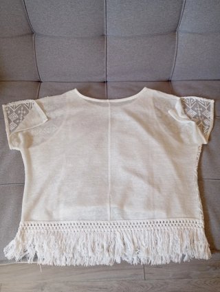 Top blanco encaje con flecos