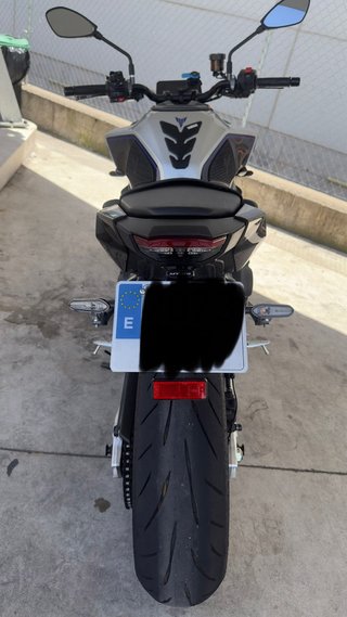 YAMAHA MT 09 SP V4 Negra/Dorada
