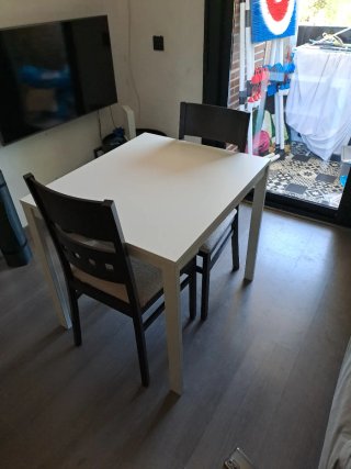 Mesa extensible blanca Ikea sin sillas