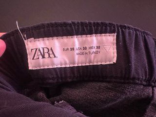 Pantalones Zara grises poco usados