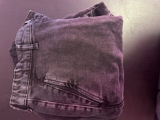 Pantalones Zara grises poco usados
