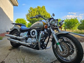 Yamaha XVS 1100 Custom - Moto Cruiser