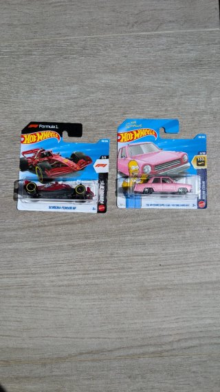 Hot Wheels Ferrari F1 y Simpsons