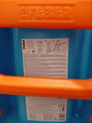 Tobogán infantil azul y naranja