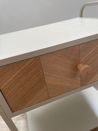 Mesita de noche madera y metal beige