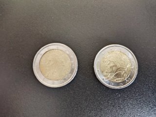 Lote de monedas variadas.