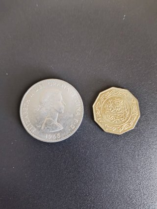 Lote de monedas variadas.