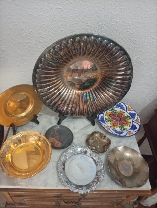Set di piatti decorativi antichi