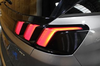 Peugeot 3008 Hybrid 225 e-EAT8 Allure Pack