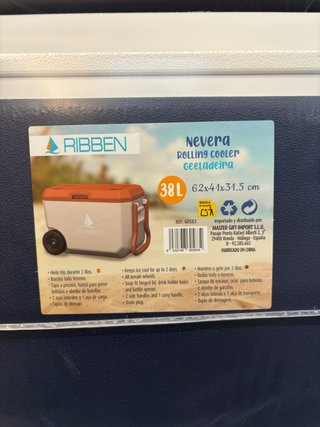Nevera Ribben 38L con ruedas