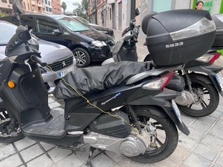 Moto Scooter SYM symphony Negra
