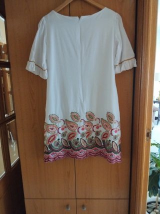 Vestido blanco manga francesa bordado