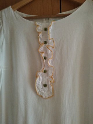 Vestido blanco manga francesa bordado