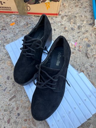 Zapatos Dospies con tacón negros