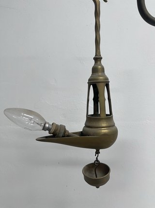 Lámpara de bronce antigua