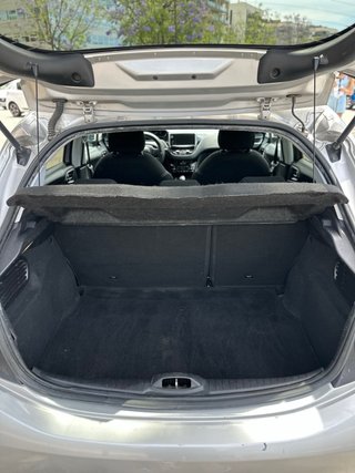 Peugeot 208 2017