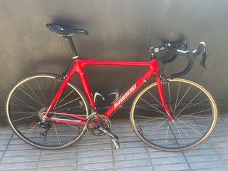 Bicicleta Massi de Carbono Roja