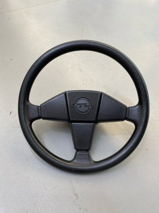 Volante Opel Kadett GSi Fase 1, Muy Nuevo