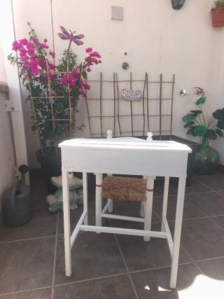 Pupitre y silla infantil