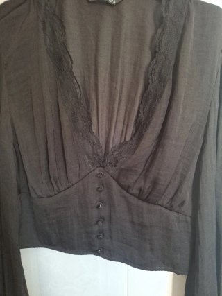 Top Stradivarius negro sexy talla L