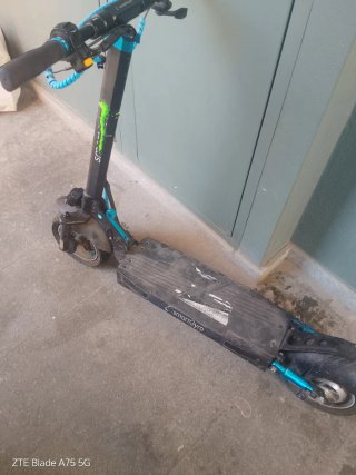 Patinete Eléctrico SmartGyro Rockway para reparar